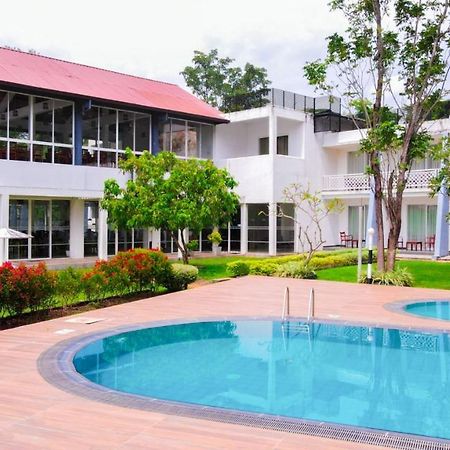 Lavendish Wild Safari Hotel Wasgamuwa Exterior photo